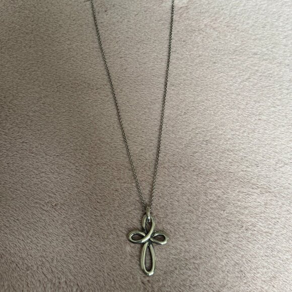 Retired James Avery Sterling Silver Eternal Ribbon Cross Pendant & Necklace - Picture 1 of 4